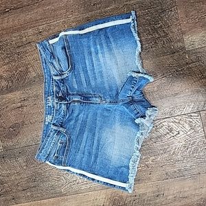 a.n.a - a new approach.  NWT size 14, mid-rise, 3.5 inseam Denim shorts